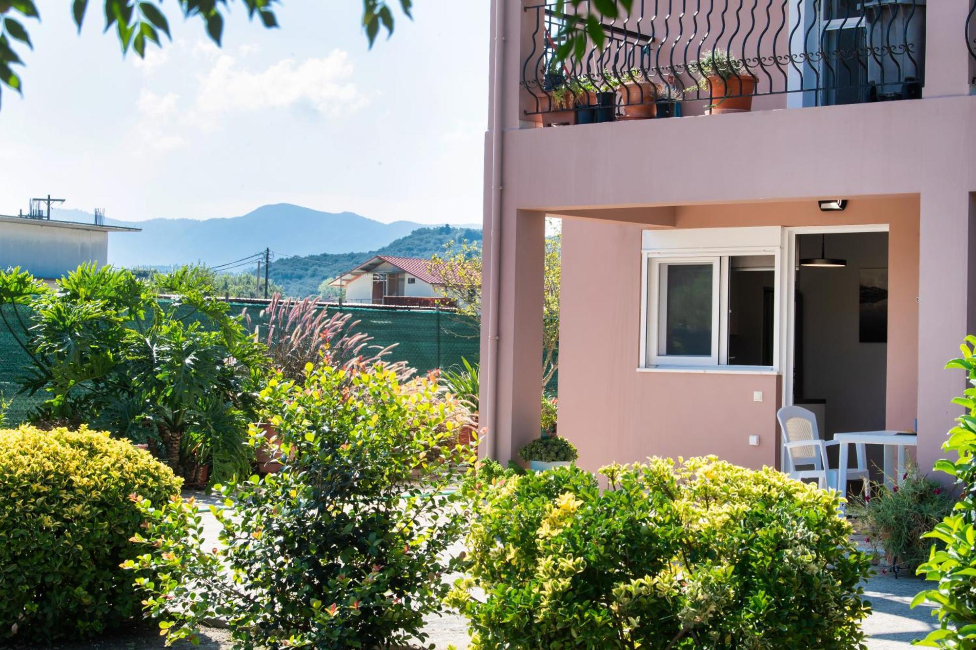 Ruellia Luxury Apartments Kalligoni Exterior foto