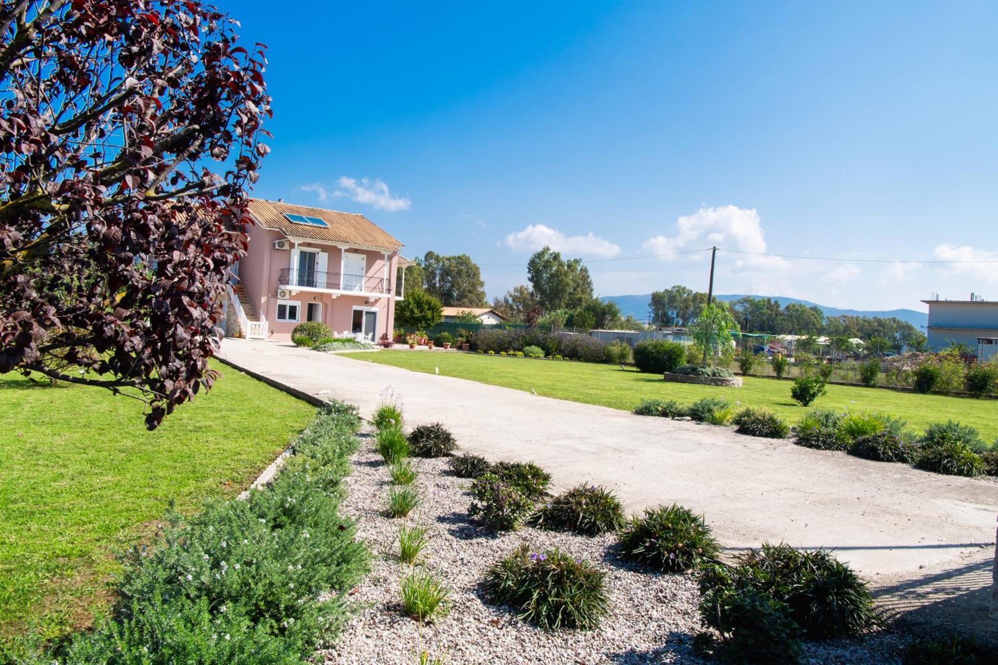 Ruellia Luxury Apartments Kalligoni Exterior foto